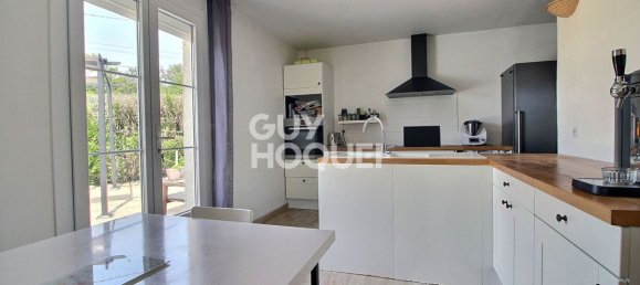 6 bedrooms House in Rambouillet, France No. 187043 17