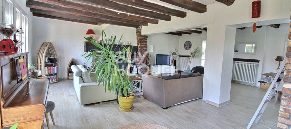 6 bedrooms House in Rambouillet, France No. 187043 3