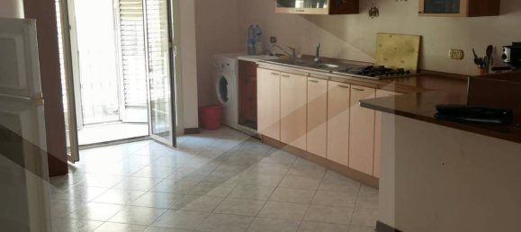 2 rooms House in Catania, Italy No. 24184 3