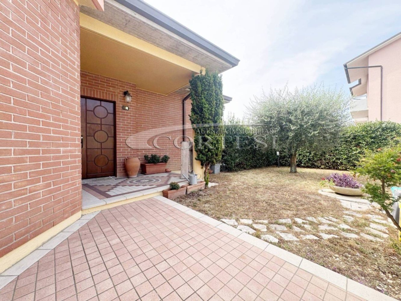 3 bedrooms Villa in Ancona, Italy No. 262901