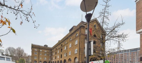 4 bedrooms Apartment in London, United Kingdom No. 8222 23