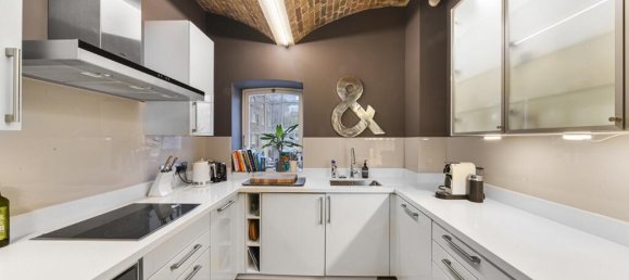 4 bedrooms Apartment in London, United Kingdom No. 8222 8