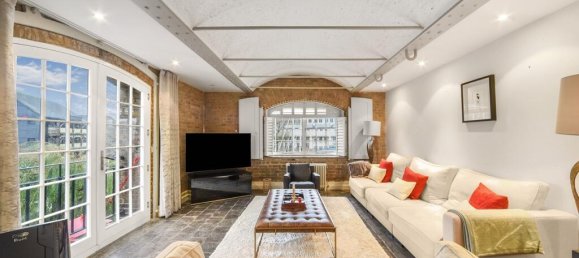 4 bedrooms Apartment in London, United Kingdom No. 8222 2