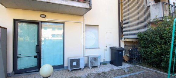 Офис с 3 комнатами в Кальвенцано, Италия № 63108 17