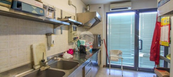 Офис с 3 комнатами в Кальвенцано, Италия № 63108 14