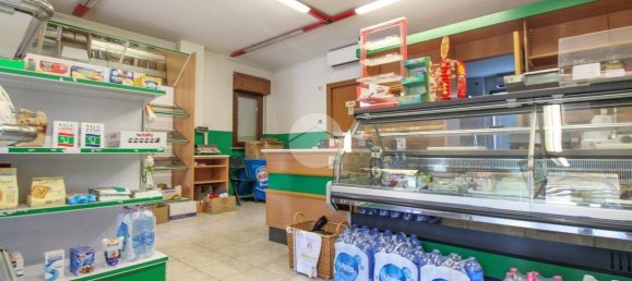 Офис с 3 комнатами в Кальвенцано, Италия № 63108 8