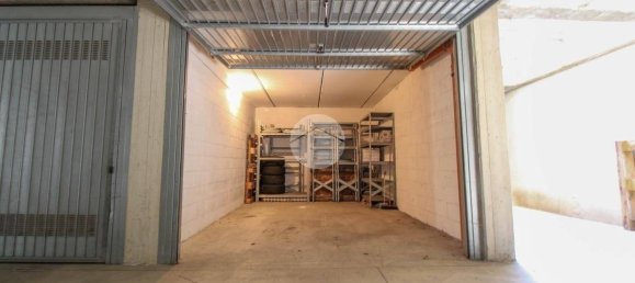 Офис с 3 комнатами в Кальвенцано, Италия № 63108 16