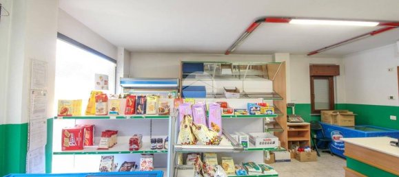 Офис с 3 комнатами в Кальвенцано, Италия № 63108 9