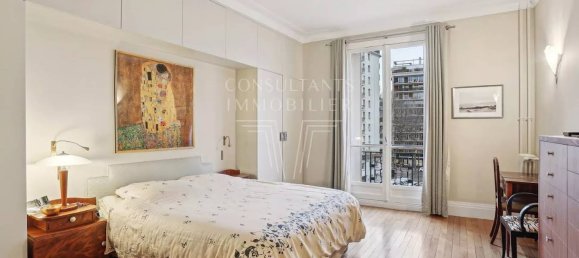 3 bedrooms Apartment in Paris, France No. 178968 8