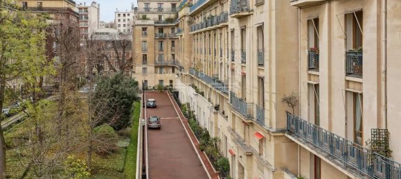 3 bedrooms Apartment in Paris, France No. 178968 13