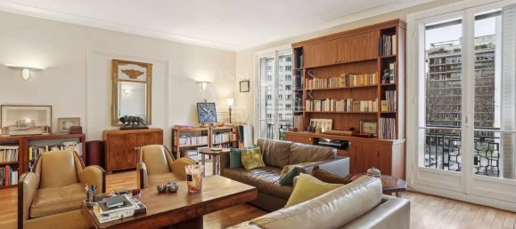 3 bedrooms Apartment in Paris, France No. 178968 5