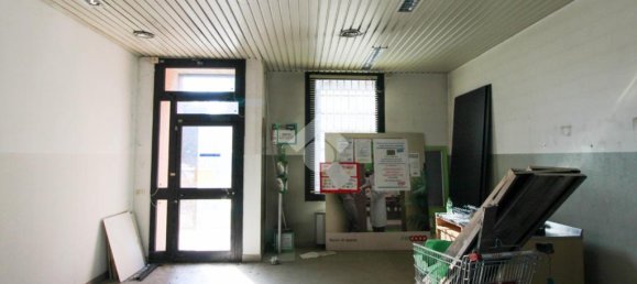 2-salle Propriété commerciale à Cavenago di Brianza, Italy No. 63635 11