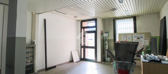 2-salle Propriété commerciale à Cavenago di Brianza, Italy No. 63635 9