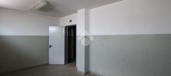 2-salle Propriété commerciale à Cavenago di Brianza, Italy No. 63635 17