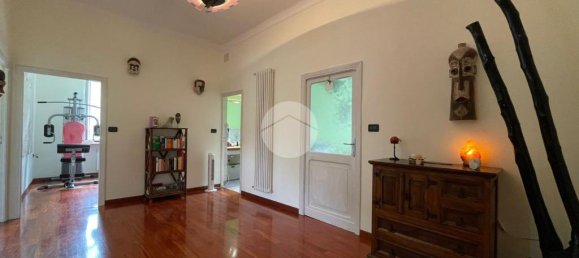 2 Schlafzimmer Wohnung in Genoa, Italy, Nr. 221292 5