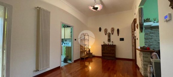 2 Schlafzimmer Wohnung in Genoa, Italy, Nr. 221292 3