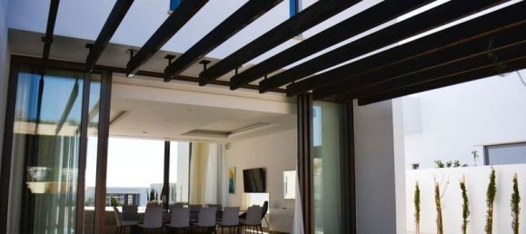 5 bedrooms Villa in Agios Georgios, Cyprus No. 32215 5