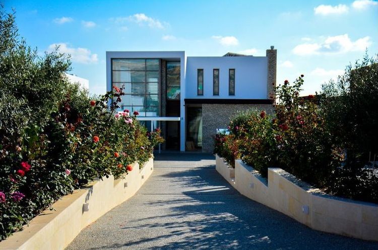 5 bedrooms Villa in Agios Georgios, Cyprus No. 32215