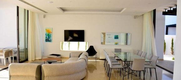 5 bedrooms Villa in Agios Georgios, Cyprus No. 32215 12