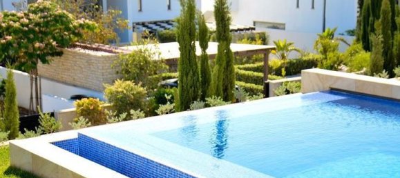 5 bedrooms Villa in Agios Georgios, Cyprus No. 32215 9