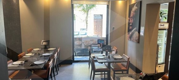 250m² Commercial property in Avezzano, Italy No. 18680 7