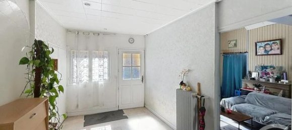 Casa de 5 dormitorios en Villeneuve-sur-Yonne, France No. 301700 2