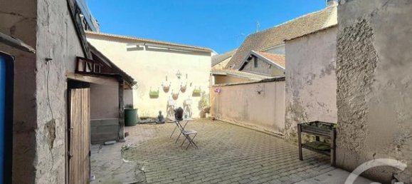 Casa de 5 dormitorios en Villeneuve-sur-Yonne, France No. 301700 8