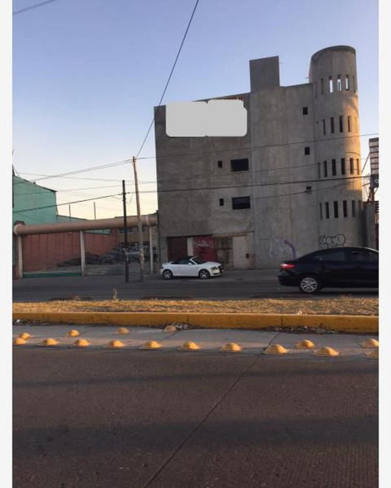 Edificio en Tultitlán, Mexico No. 200102