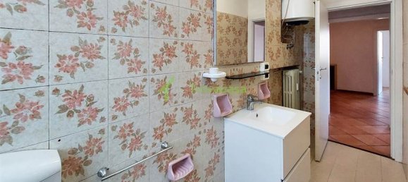 2 bedrooms Apartment in Modena, Italy No. 215623 26