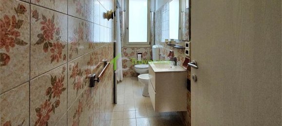 2 bedrooms Apartment in Modena, Italy No. 215623 25