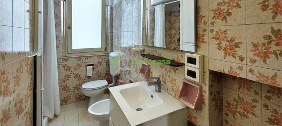 2 bedrooms Apartment in Modena, Italy No. 215623 22