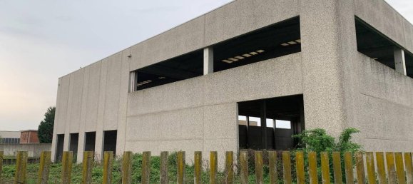 1 room Land in Romentino, Italy No. 33095 9