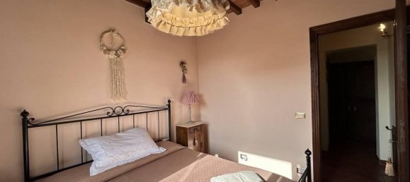 4 rooms Villa in Cortona, Italy No. 36687 16