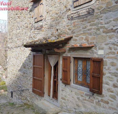 Apartamento de 2 habitaciónes en Castel San Niccolò, Italy No. 179575