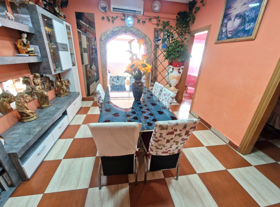 Apartamento de 3 dormitorios en Barcelona, Spain No. 230966