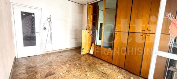 2 bedrooms Apartment in Turin, Italy No. 314517 14