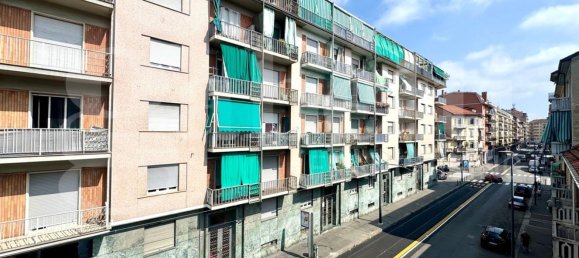 2 bedrooms Apartment in Turin, Italy No. 314517 10