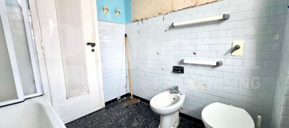 2 bedrooms Apartment in Turin, Italy No. 314517 12