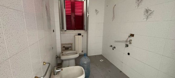 Villa de 5 dormitorios en Taranto, Italy No. 374941 14