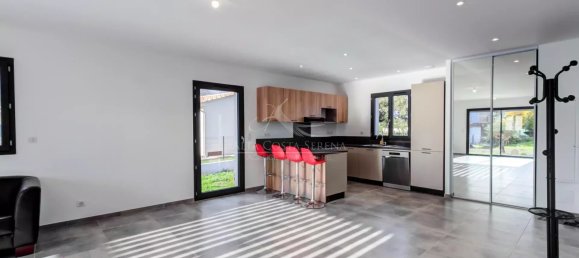 3 bedrooms House in Ghisonaccia, France No. 43488 10