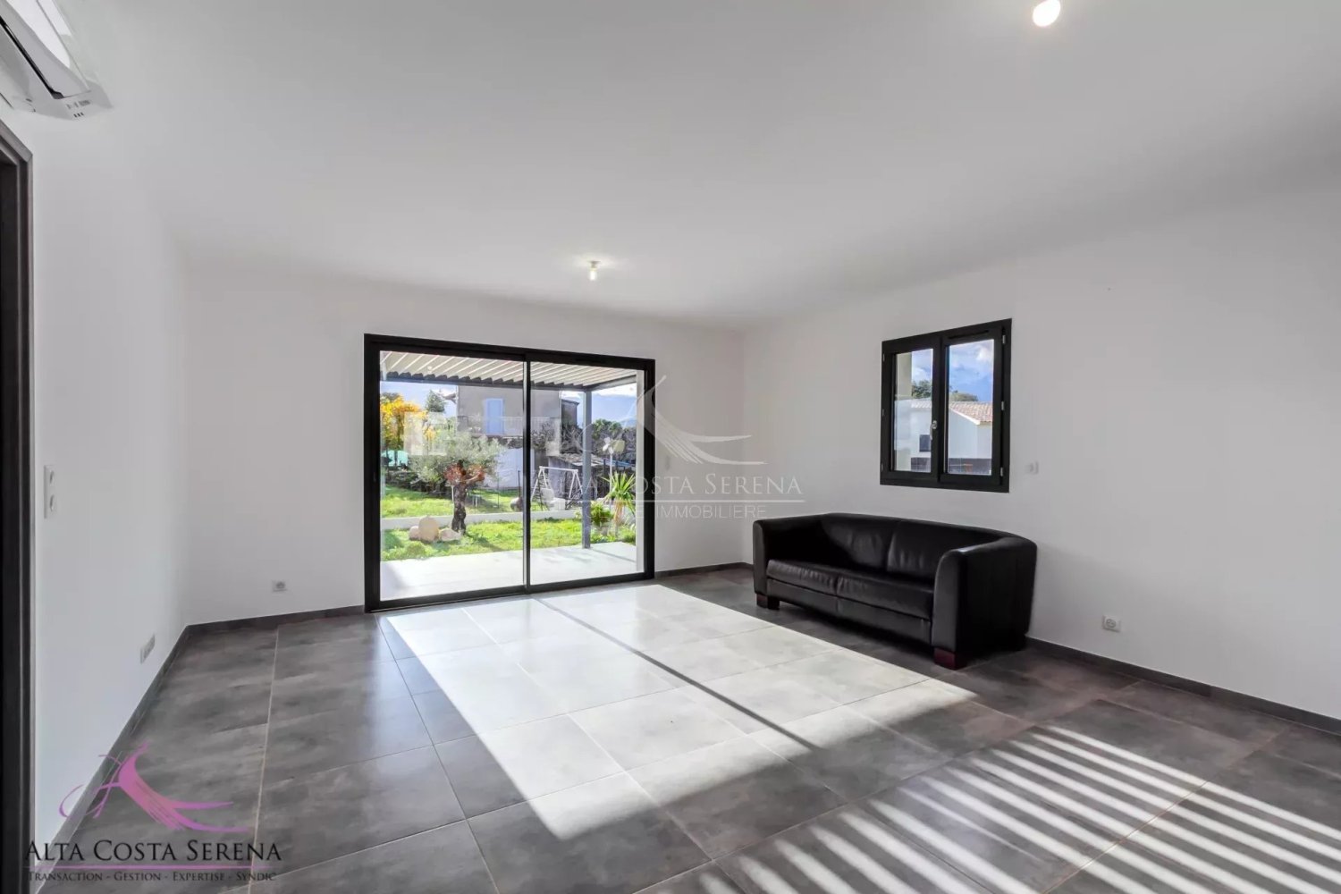 3 bedrooms House in Ghisonaccia, France No. 43488