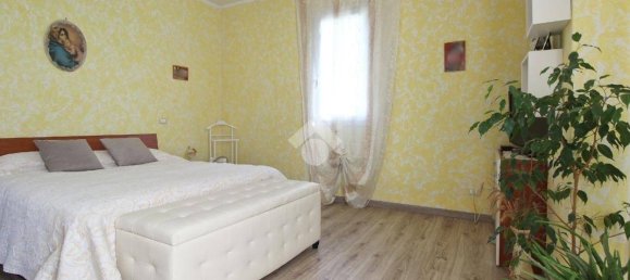 2 Schlafzimmer Haus in Galliera, Italy, Nr. 202477 8