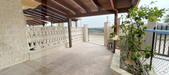 Дом с 4 комнатами в Манфредония, Италия № 20709 8