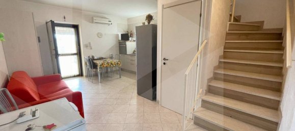 Дом с 4 комнатами в Манфредония, Италия № 20709 20