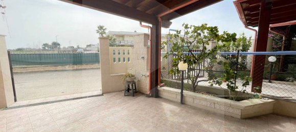 Дом с 4 комнатами в Манфредония, Италия № 20709 5