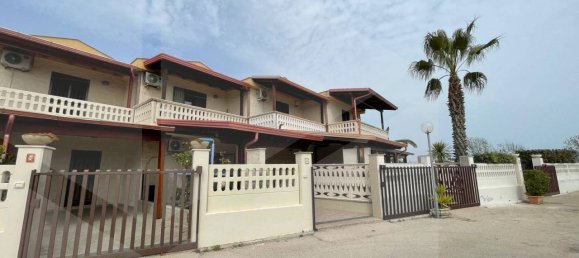 Дом с 4 комнатами в Манфредония, Италия № 20709 2