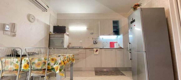 Дом с 4 комнатами в Манфредония, Италия № 20709 12