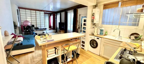 2 rooms Apartment in Paris, France No. 151896 2