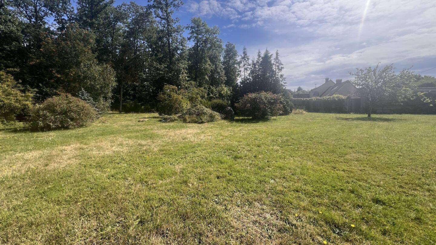 Terreno en Sorel-Moussel, France 2216 m² No. 258934