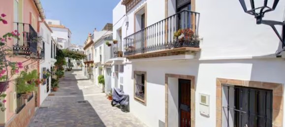 Adosado de 2 dormitorios en Estepona, Spain No. 115686 4